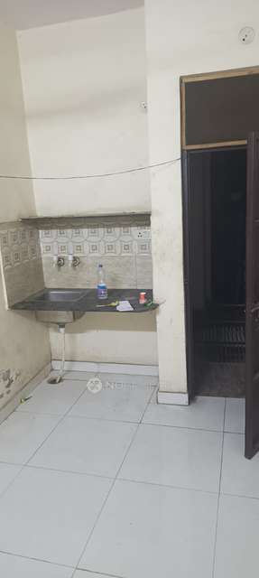 4+ BHK Flat For Sale  In Shalimar Bagh