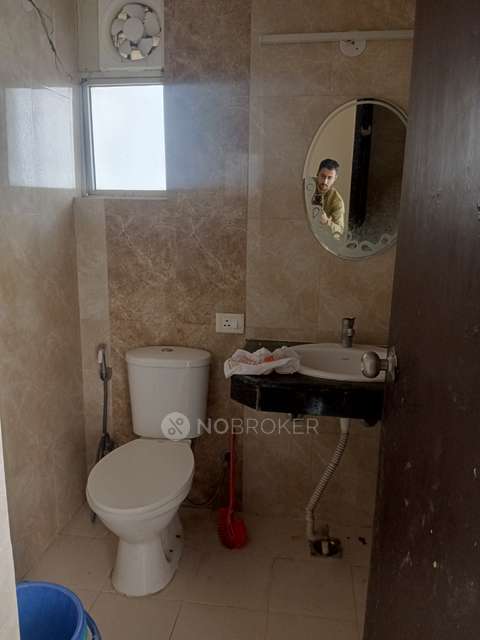 3 BHK Flat In Landcraft Golflinks For Sale  In Pandav Nagar