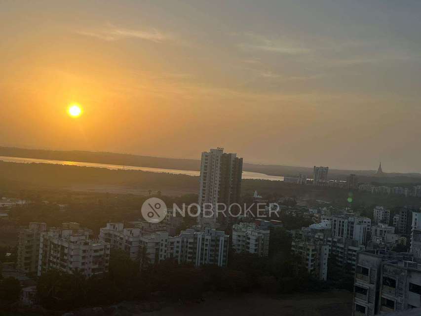 1 BHK Flat In Dharti Pressidio For Sale  In Malad West