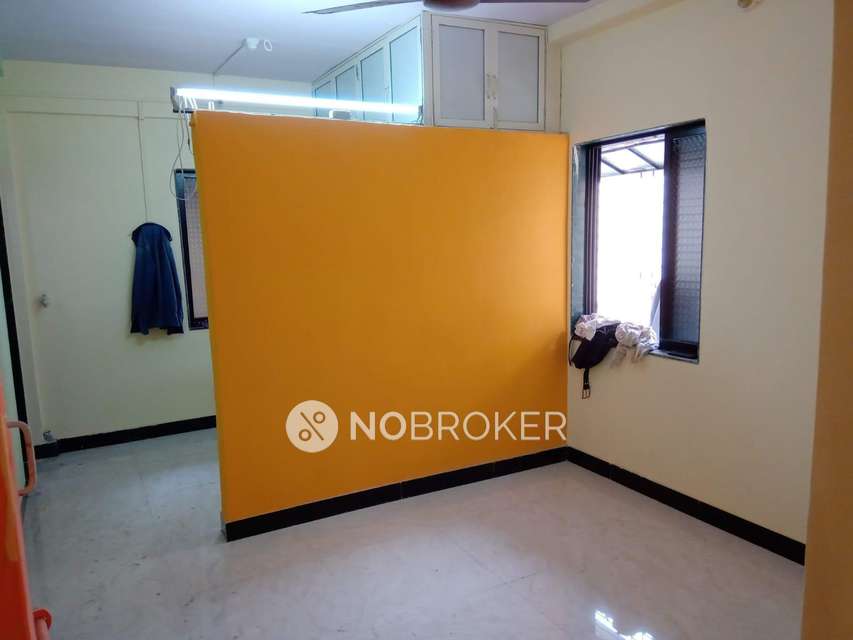 1 BHK Flat In Sadguru Co-operative Housing Society For Sale  In Sion