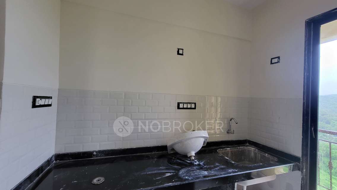 2 BHK Flat In Empire Homes, Ambernath For Sale  In Dattanagar