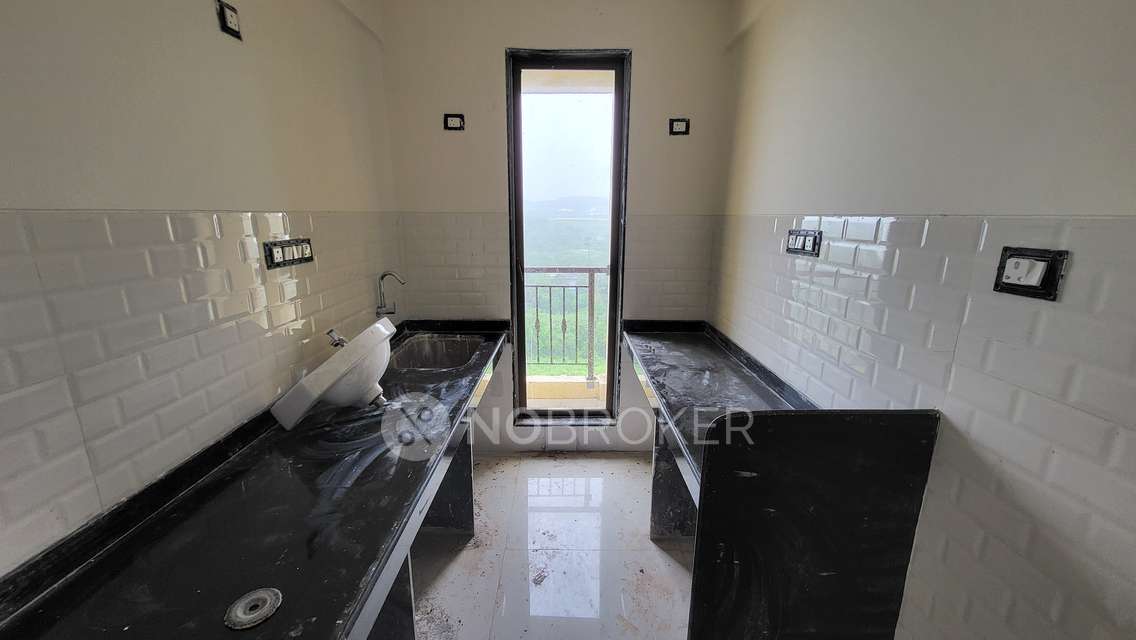 2 BHK Flat In Empire Homes, Ambernath For Sale  In Dattanagar