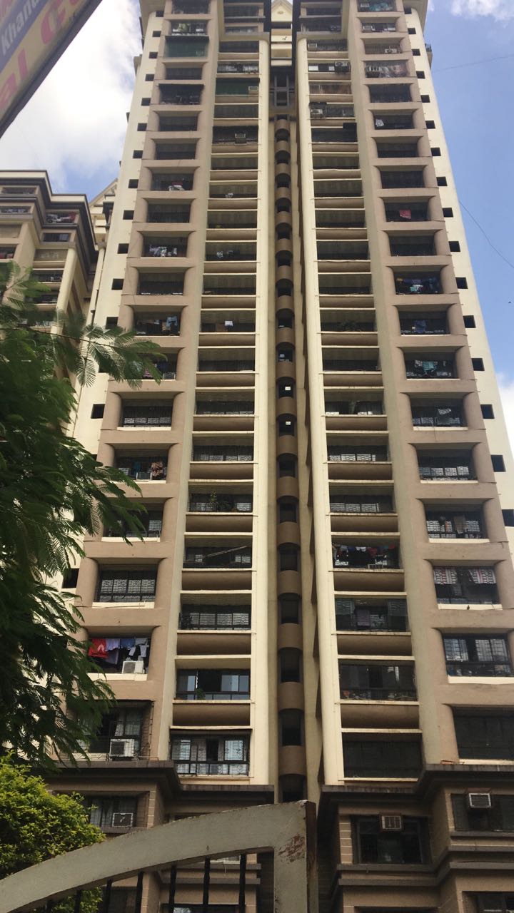 Lokhandwala Riviera Tower