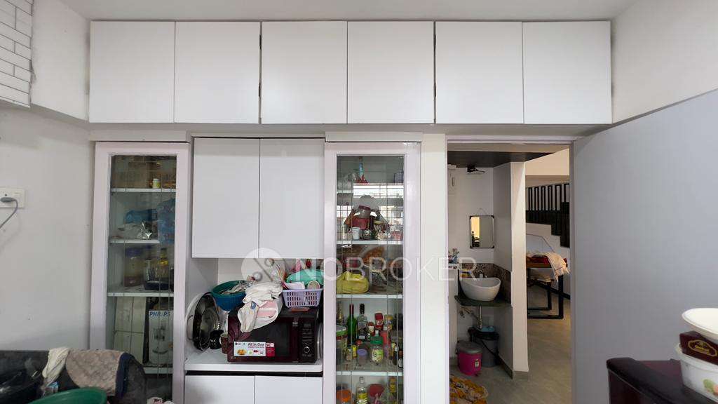 2 BHK Flat In Mahadev Apartment For Sale  In Sadashiv Peth