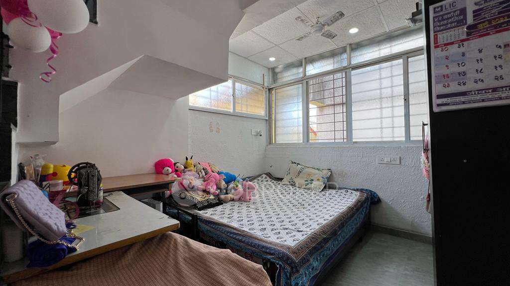 2 BHK Flat In Mahadev Apartment For Sale  In Sadashiv Peth