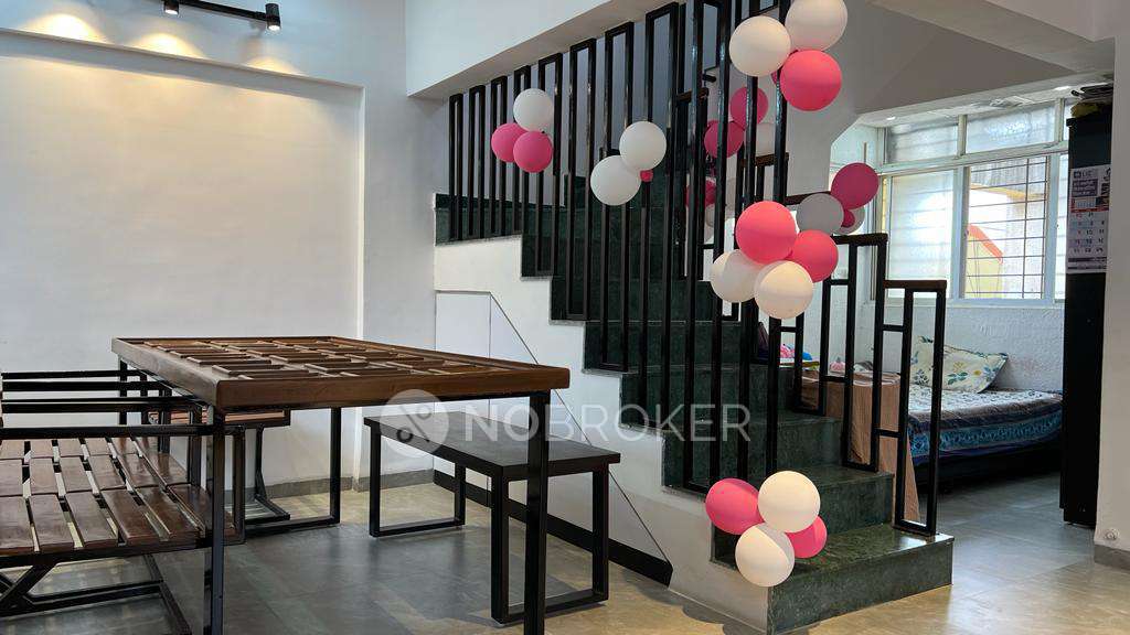 2 BHK Flat In Mahadev Apartment For Sale  In Sadashiv Peth