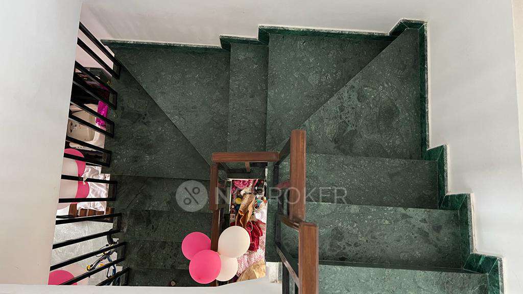2 BHK Flat In Mahadev Apartment For Sale  In Sadashiv Peth