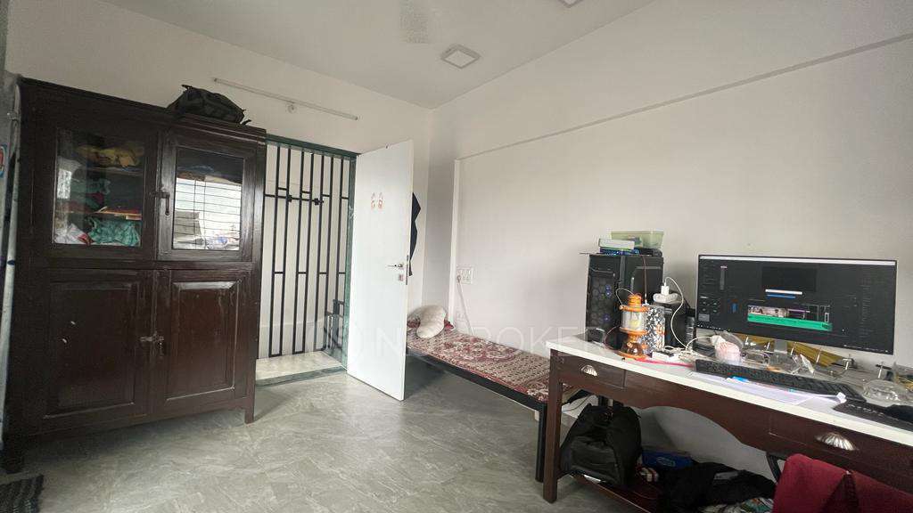 2 BHK Flat In Mahadev Apartment For Sale  In Sadashiv Peth