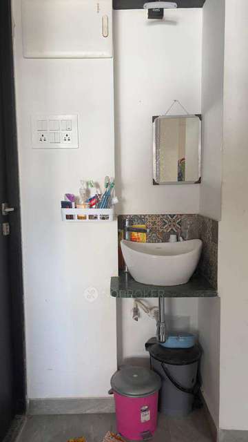 2 BHK Flat In Mahadev Apartment For Sale  In Sadashiv Peth