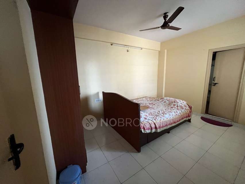 3 BHK Flat In Kumba Lakeshore 5 For Sale  In Bommanahalli