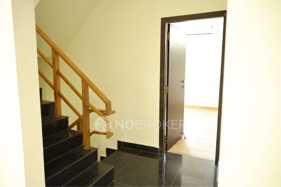 4 BHK Villa In Nu Aishwaryam Villa For Sale  In Thoraipakkam