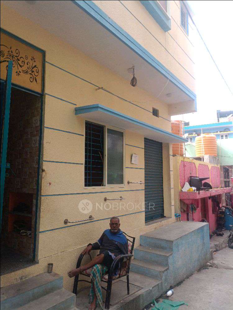 Shop for Rent in Chandra Layout, bangalore for Rs. 2000 Per Month with 100 Sq.ft Area