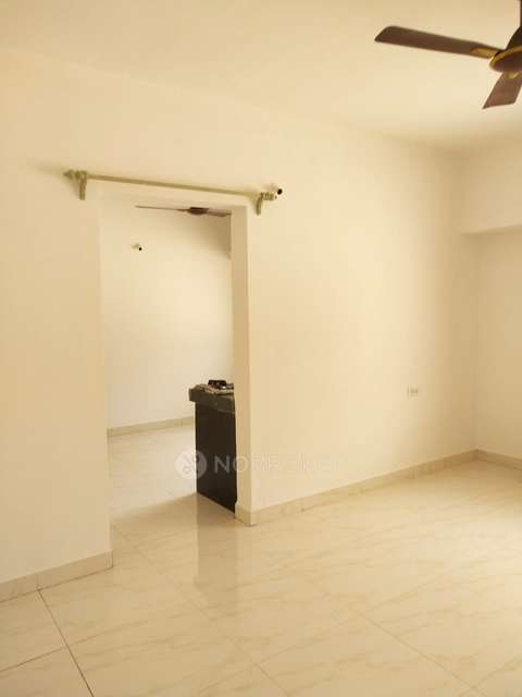 2 BHK Flat In Shanta Complex, Ghorpadi For Sale  In Ghorpadi