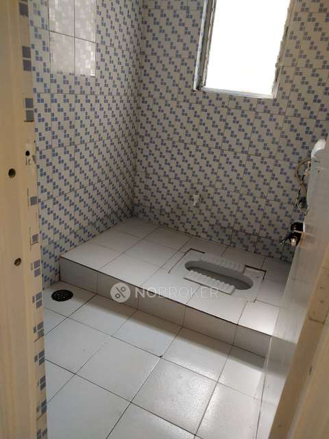 2 BHK Flat In Shanta Complex, Ghorpadi For Sale  In Ghorpadi