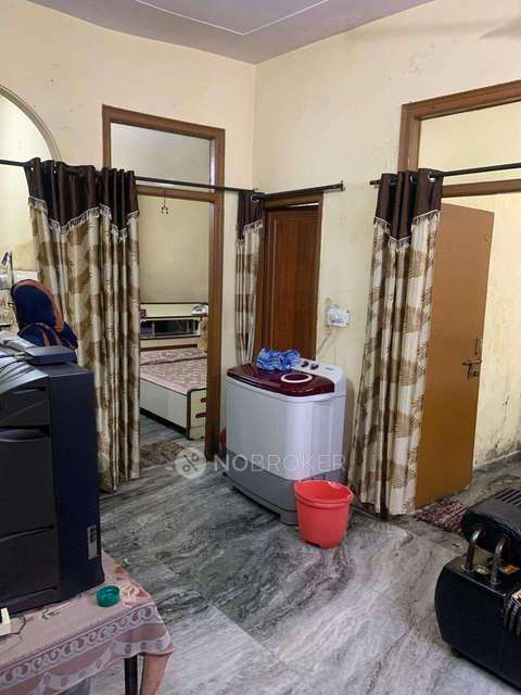 2 BHK Flat For Sale  In Mayur Vihar