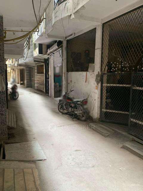 2 BHK Flat For Sale  In Mayur Vihar