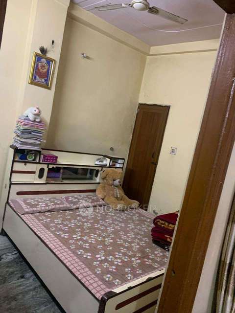 2 BHK Flat For Sale  In Mayur Vihar
