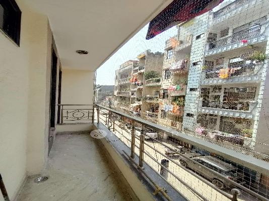3 BHK Flat In Standalone Building  For Sale  In Pitam Pura