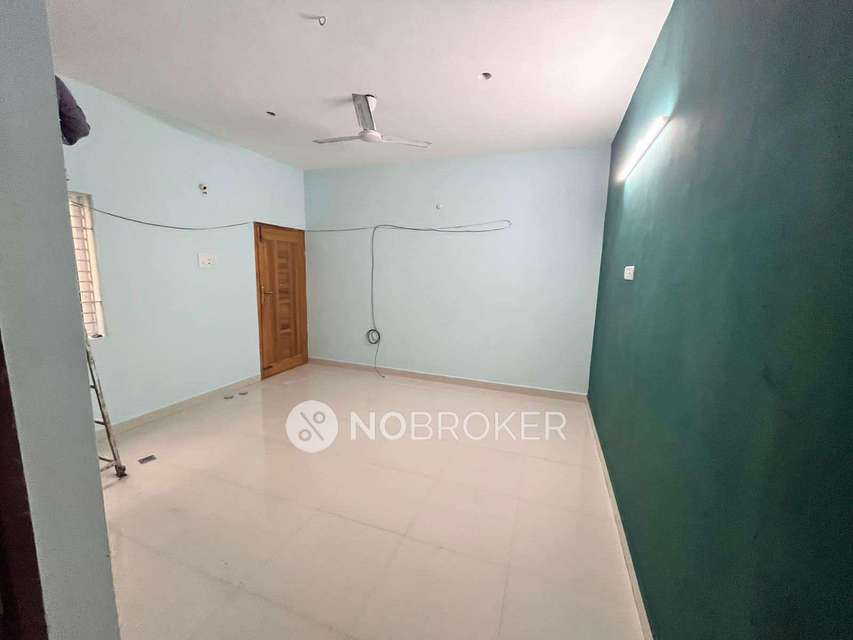 2 BHK Flat In Sai Krishna Flats, Medavakkam For Sale  In Medavakkam