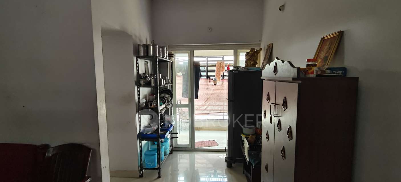 2 BHK Flat In Sai Krishna Flats, Medavakkam For Sale  In Medavakkam