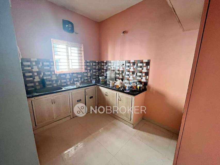 2 BHK Flat In Sai Krishna Flats, Medavakkam For Sale  In Medavakkam