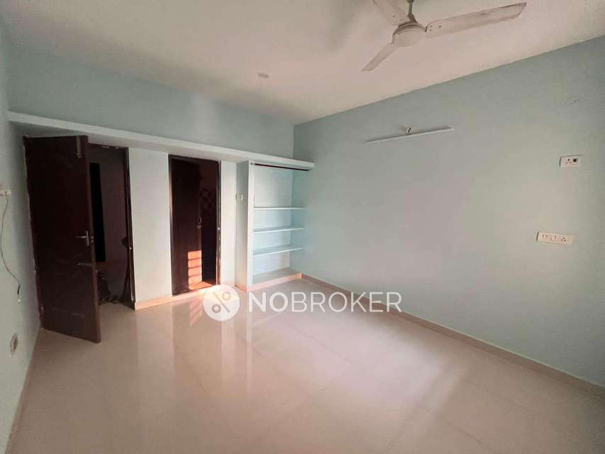 2 BHK Flat In Sai Krishna Flats, Medavakkam For Sale  In Medavakkam