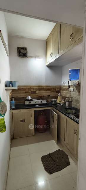 2 BHK Flat In Sai Krishna Flats, Medavakkam For Sale  In Medavakkam