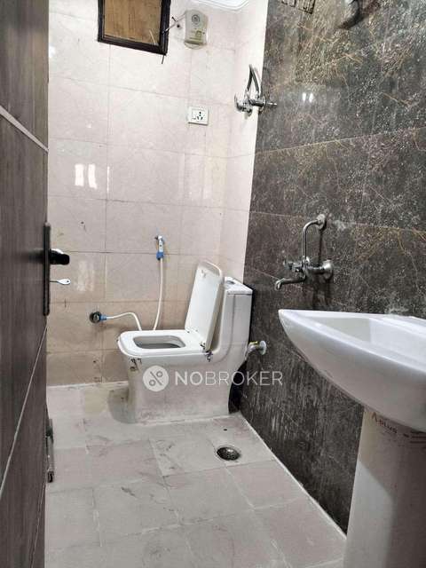 3 BHK Flat In Standlone Building For Sale  In Sector 110