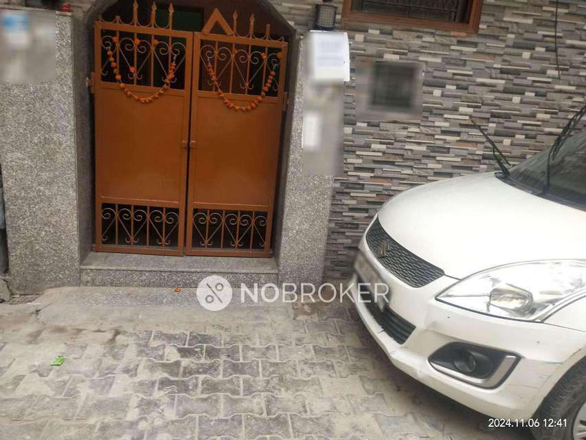 2 BHK Flat for Rent  In Sector 28