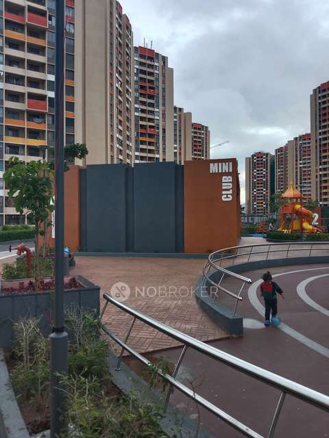 2 BHK Flat In Shapoorji Pallonji Joyville  for Rent  In Manjari