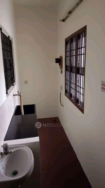 2 BHK House for Rent  In Solinganallur