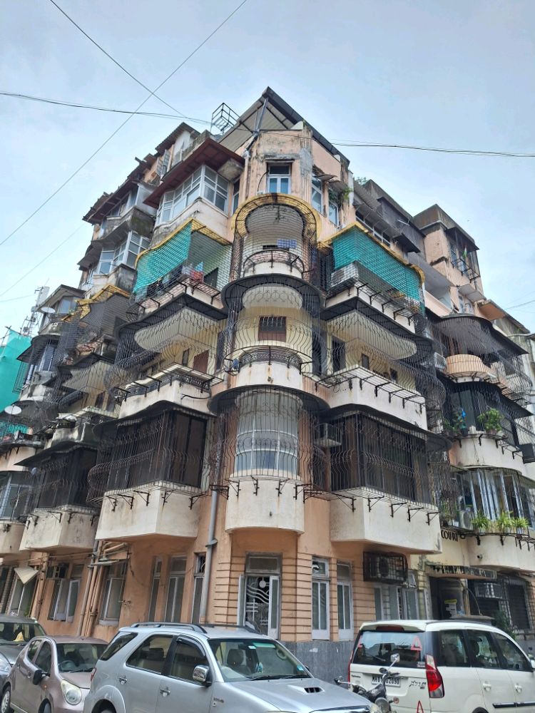 Karim Court Apartment