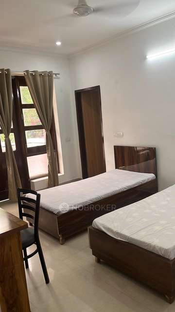 PG for Girls in Greenwood City