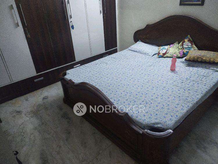 2 BHK Flat In Standalone Building  For Sale  In Patparganj