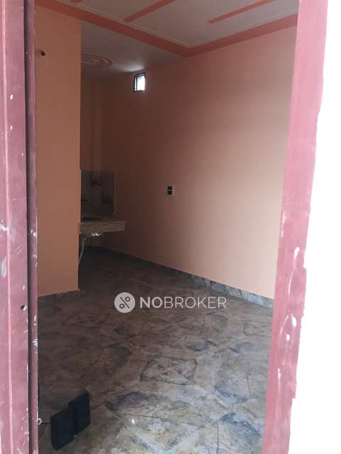 1 BHK Flat for Rent  In Sector 9