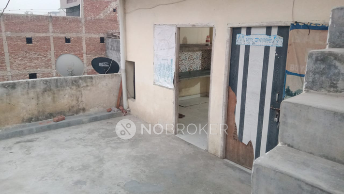 1 BHK Flat for Rent  In Sector 62a