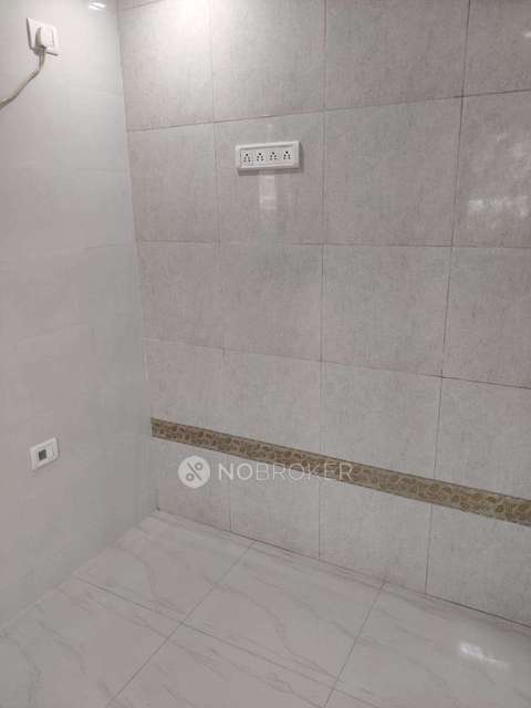 1 BHK Flat In Godavari Apartment For Sale  In Santacruz East