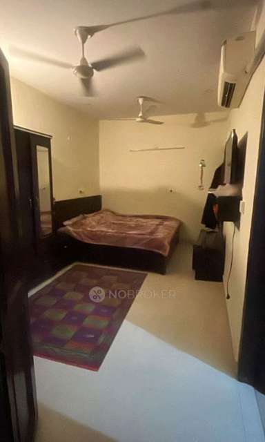 1 RK Flat In Standalone Building  for Rent  In Sector 30