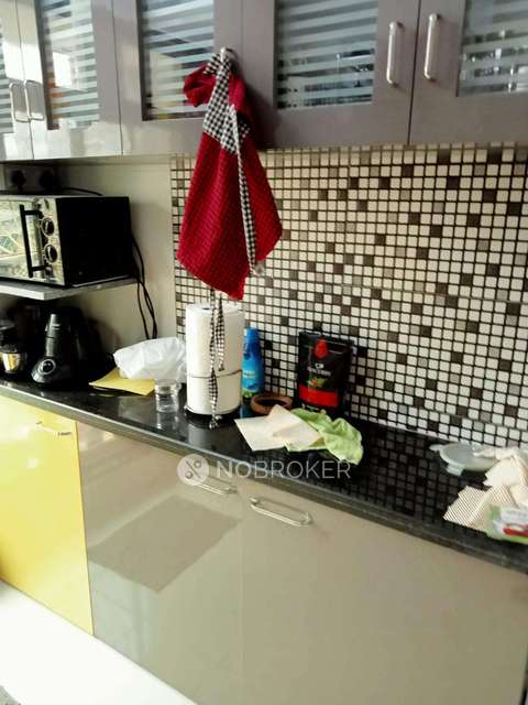 2 BHK Flat In Ramdev Park For Sale  In Mira Road