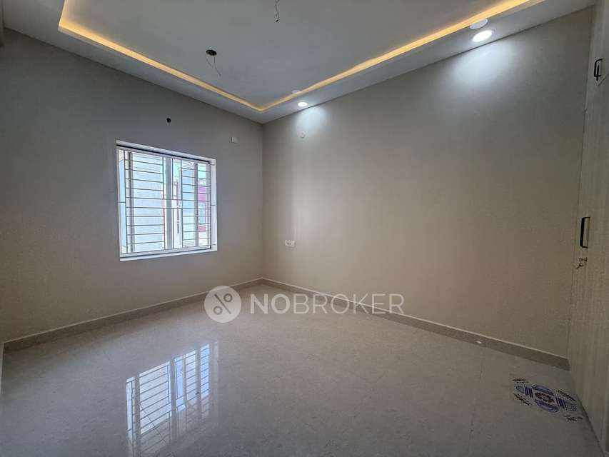 2 BHK Flat In Amraas Haque Residency For Sale  In Medavakkam