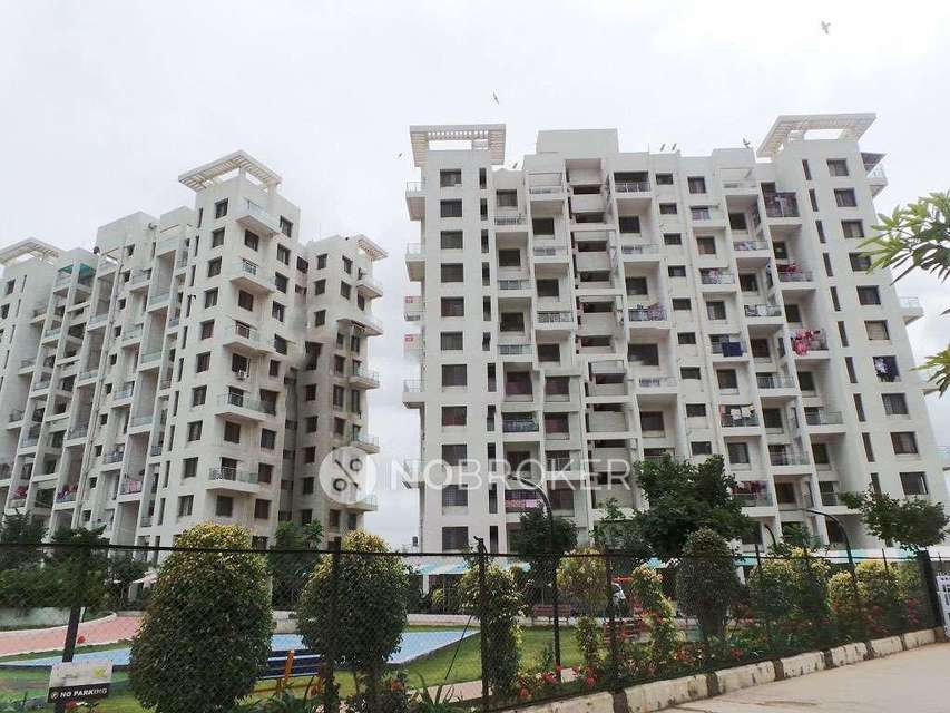 1 BHK Flat In Vista Luxuria for Rent  In Manjari Budruk