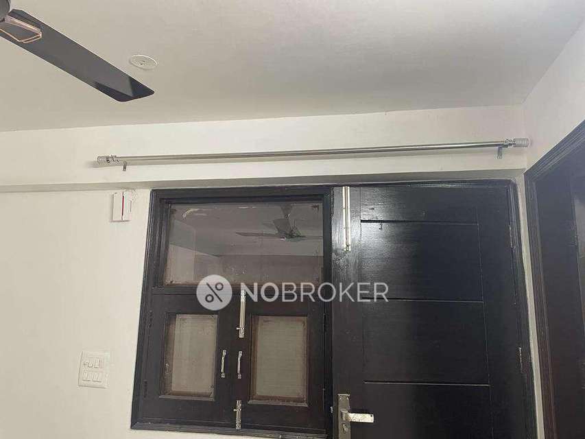 1 BHK Flat For Sale  In Sainik Farm