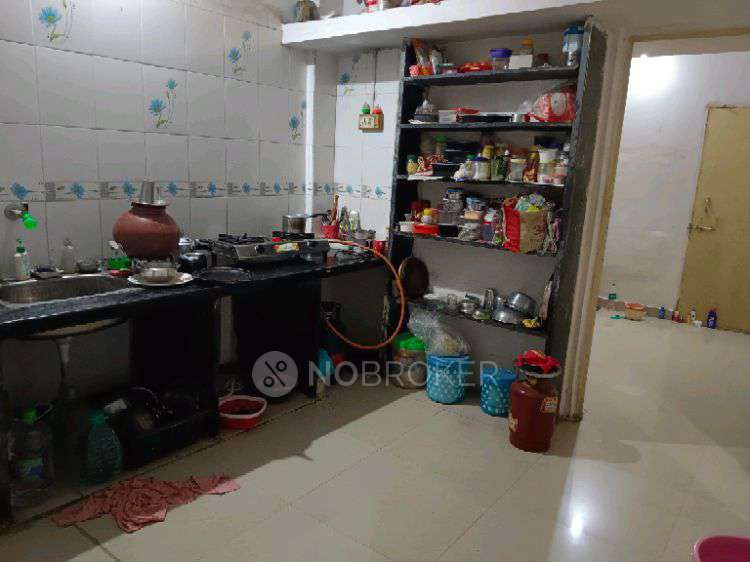 Single Room for Female In 1 BHK  In Pimpri-chinchwad