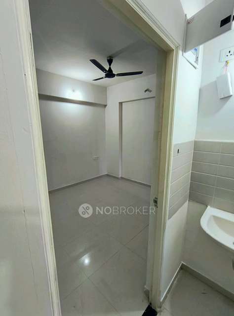 1 BHK Flat In Jhamtani Ace Aastha For Sale  In Charholi Budruk