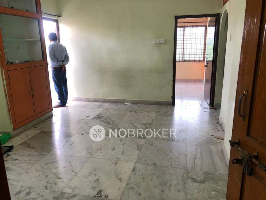 2 BHK Flat In V.r.prathibha Mansion For Sale  In Amberpet