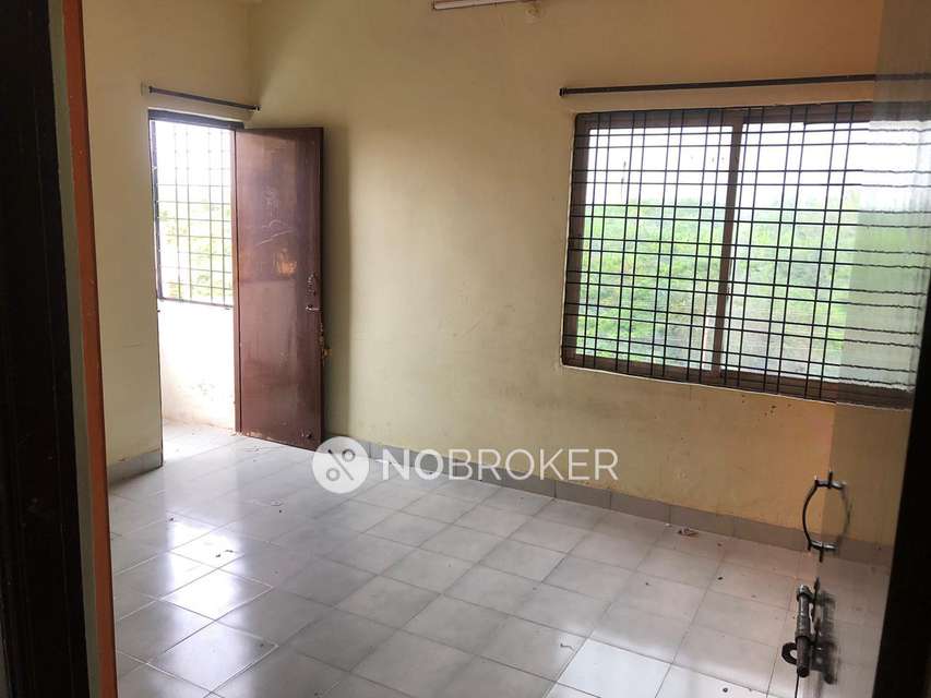 2 BHK Flat In V.r.prathibha Mansion For Sale  In Amberpet