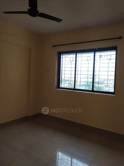 2 BHK Flat In Golden Nest Chs Kandivali For Sale  In Kandivali West