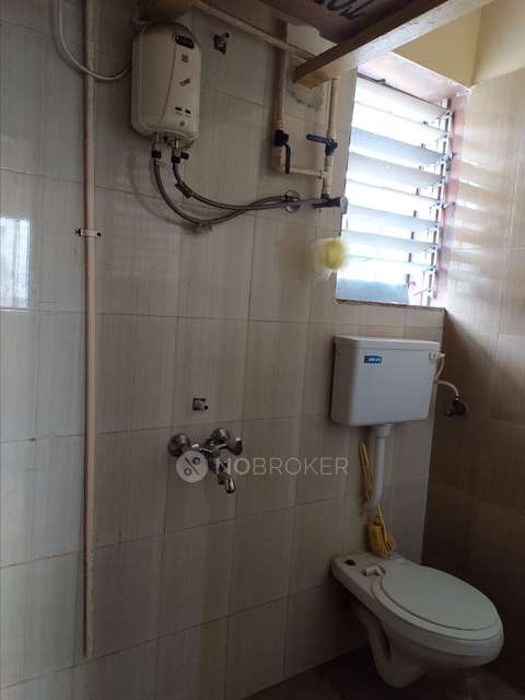 2 BHK Flat In Golden Nest Chs Kandivali For Sale  In Kandivali West