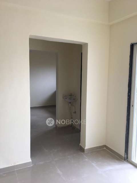 1 BHK Flat In Laxmi Building  For Sale  In Manjri Bk