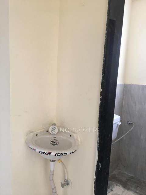 1 BHK Flat In Laxmi Building  For Sale  In Manjri Bk